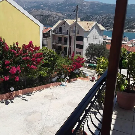Apartman Elena Sea View House 2 *